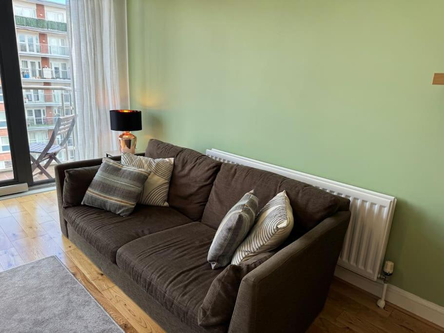 Stylish City Centre 2 Bedroom Apartment With Belfast Cityscape View Luaran gambar
