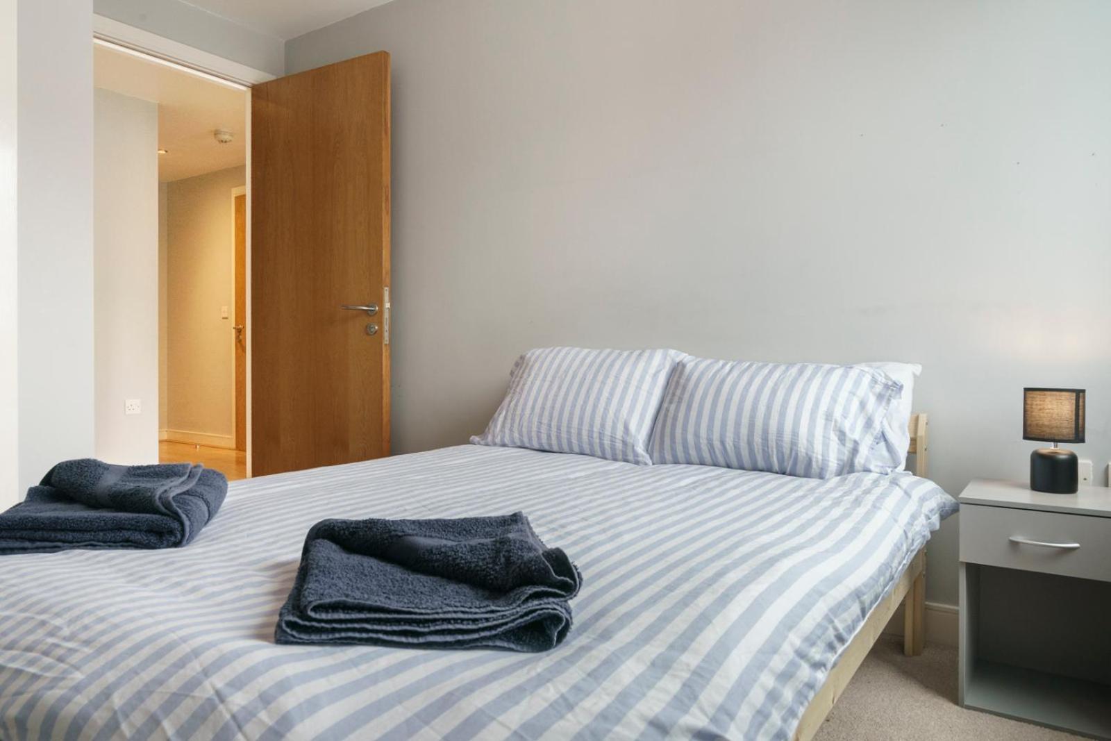 Stylish City Centre 2 Bedroom Apartment With Belfast Cityscape View Luaran gambar